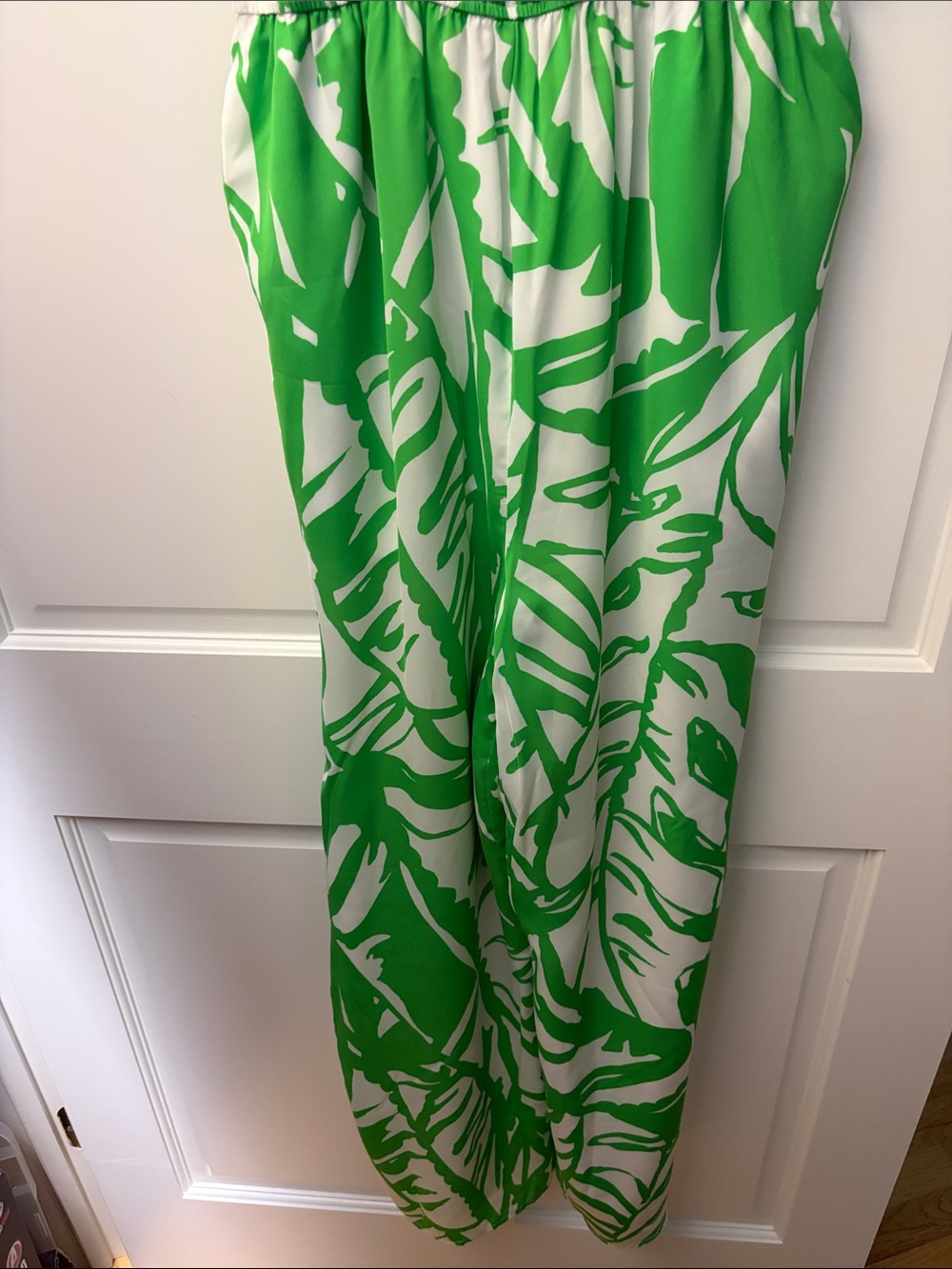 Lilly Pulitzer for Target Green and White Leaf-Print Spaghetti-Strap Jumpsuit, M - Picture 3 of 4